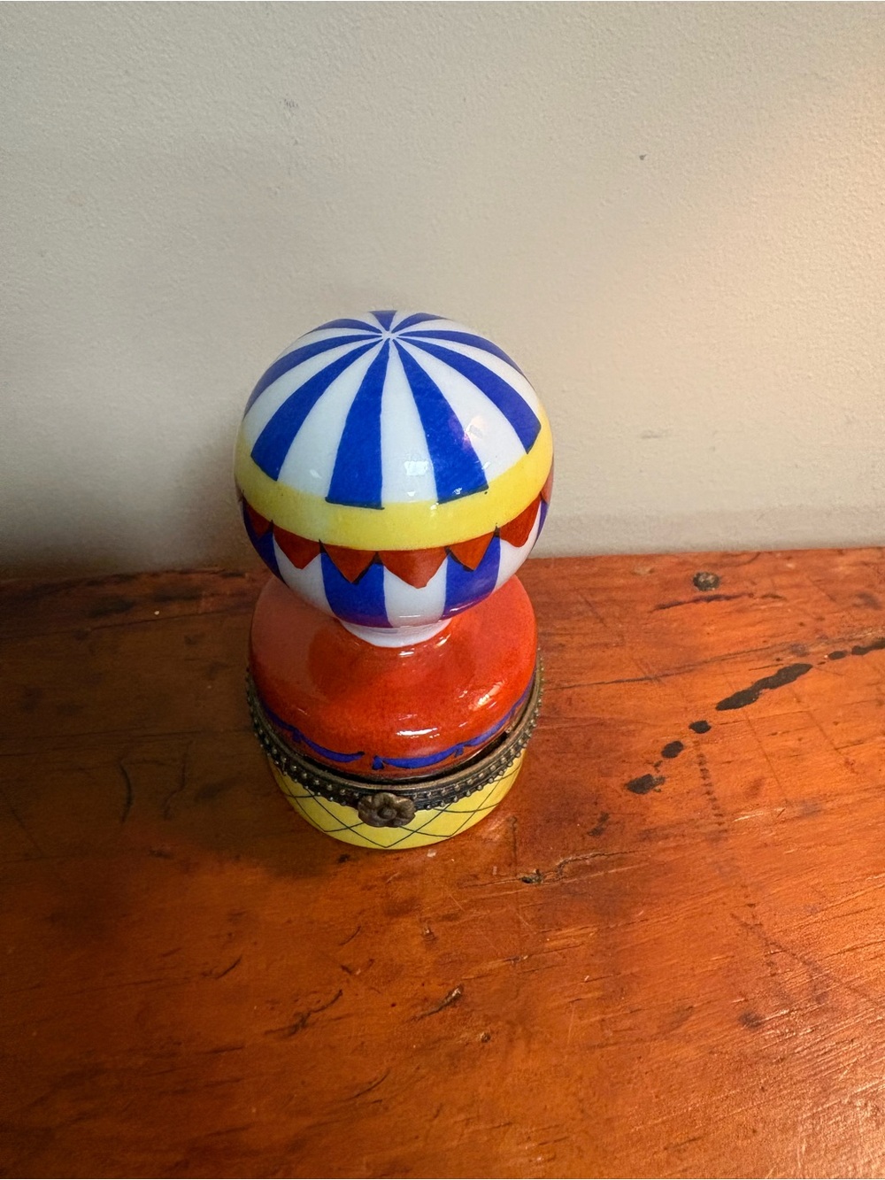 Vintage PorcelainHot Air Balloon Hinged Trinket Box Collectible